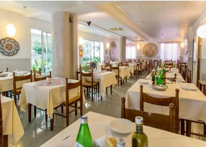 Hotel Canasta