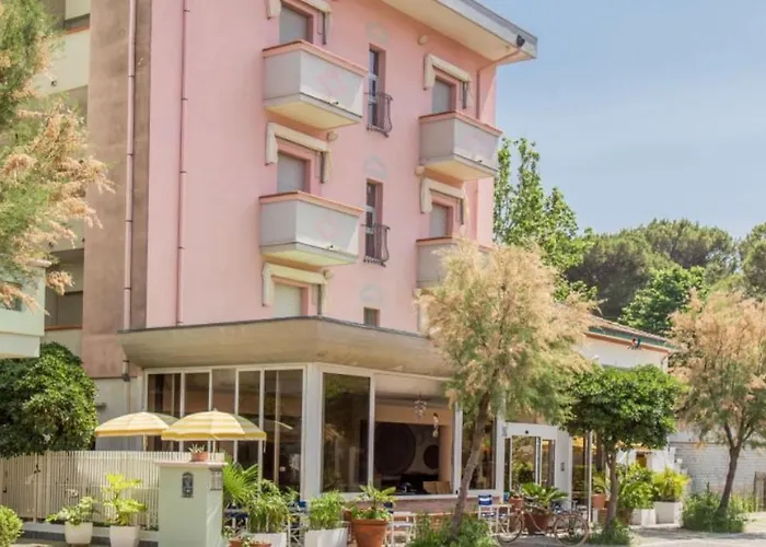 Hotel Canasta 3*