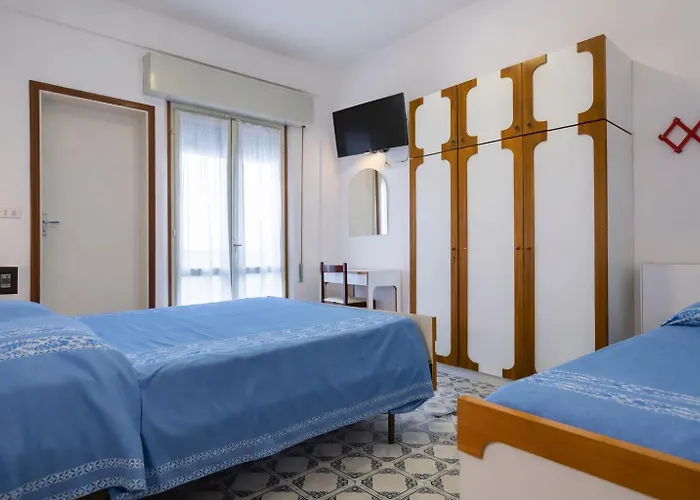 Hotel Canasta